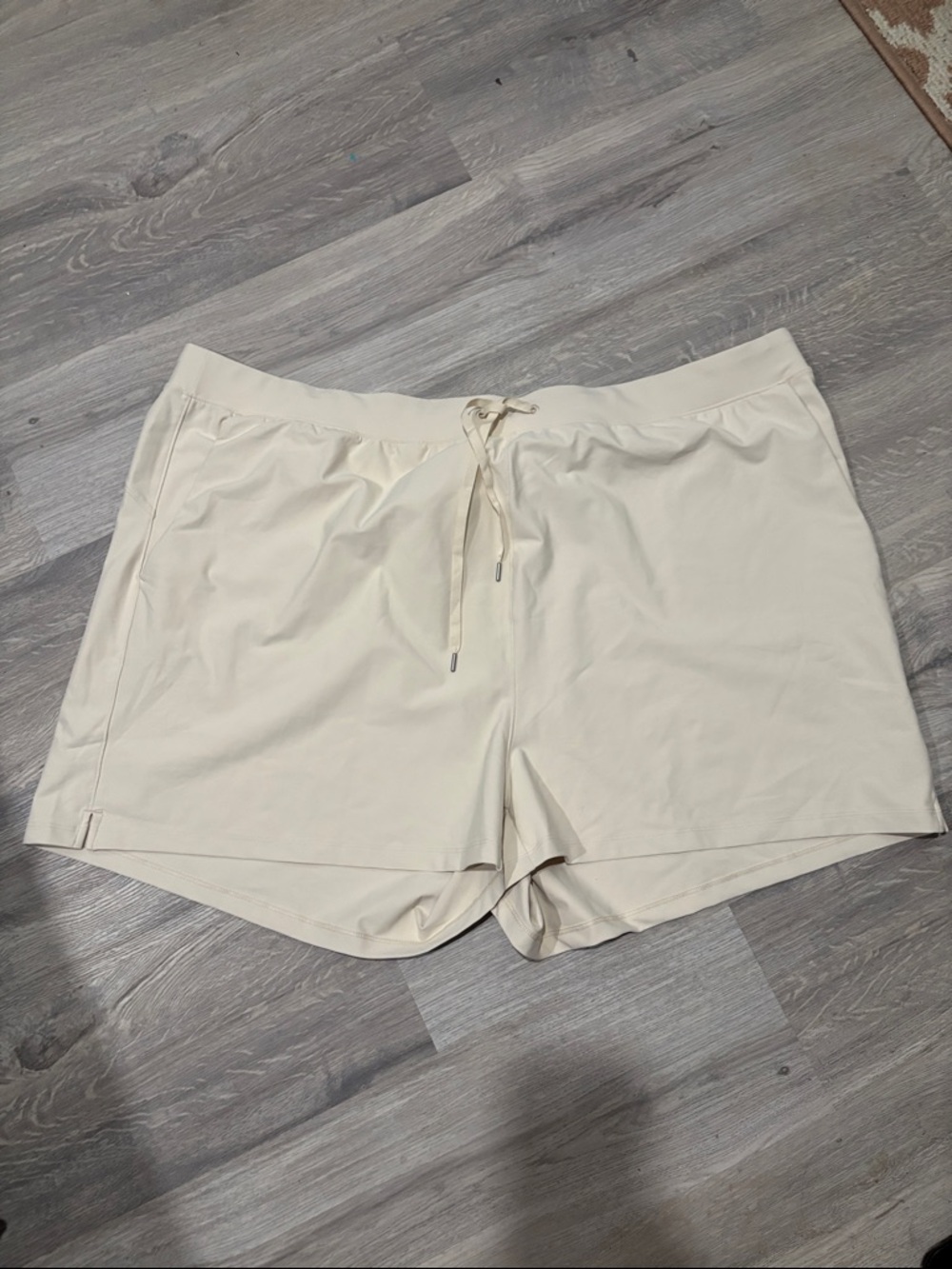 Old Navy Cream Athletic Drawstring Shorts